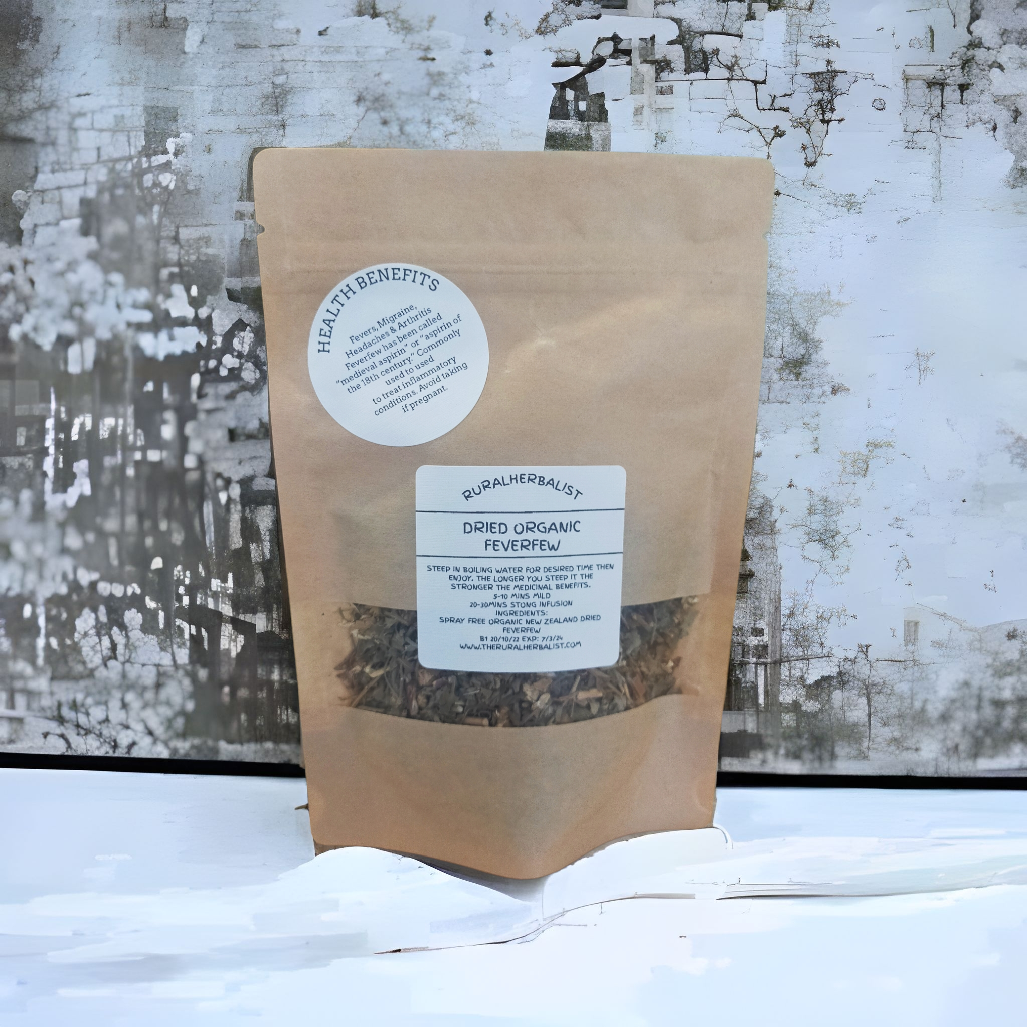 Dried Organic Feverfew & Chamomile  image 0
